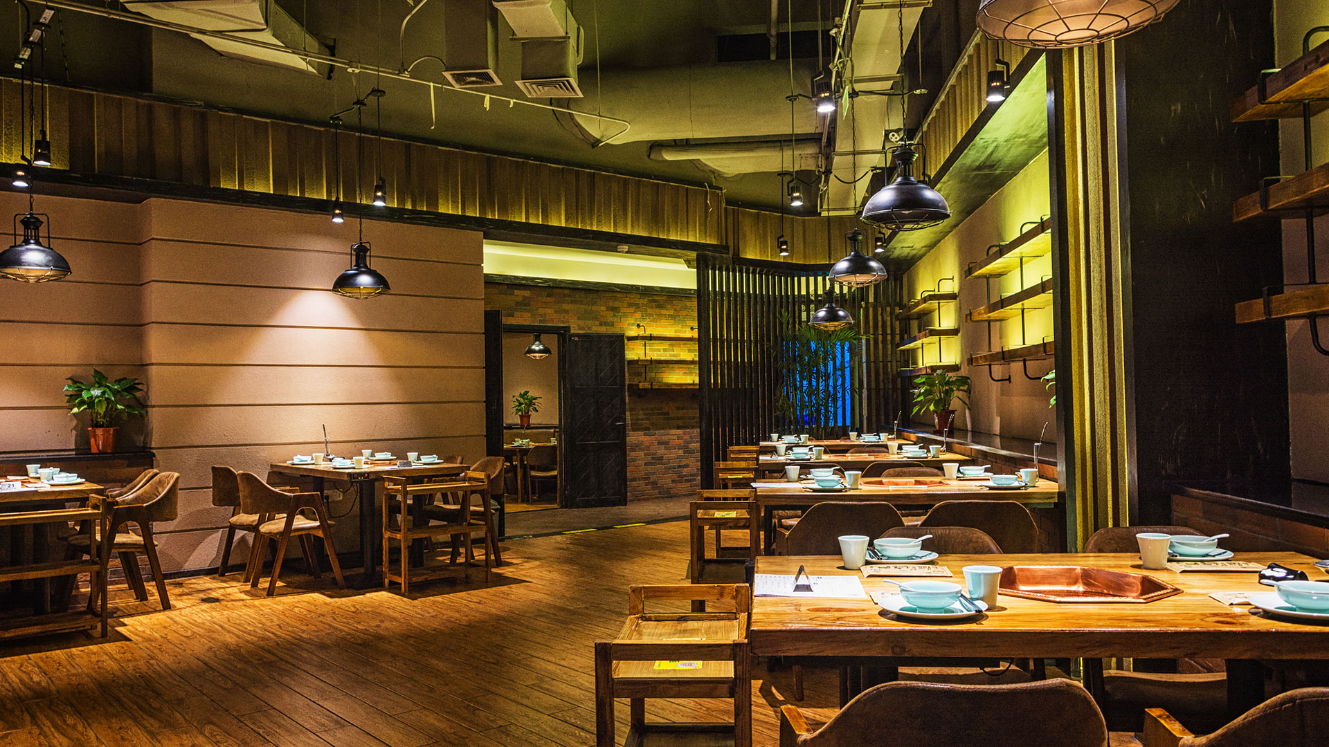 Tomihama Sushi - ambiente e pratos